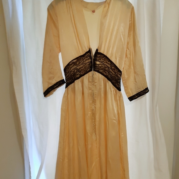 1930s Antique Silk and Lace Smoking Gown - Picture 1 of 6